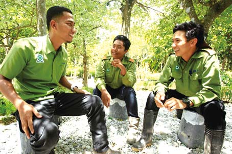Dua Pemuda Jadi Sarjana walau Tak Punya Biaya Kuliah